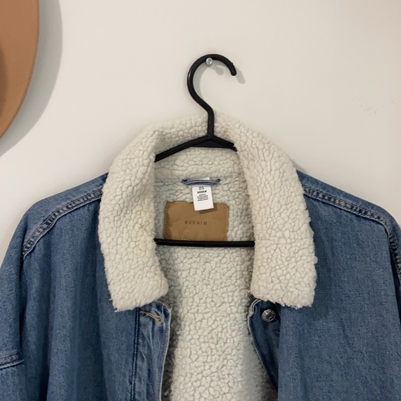 Oversized Sherpa Jean Jacket - Picture 2 of 3